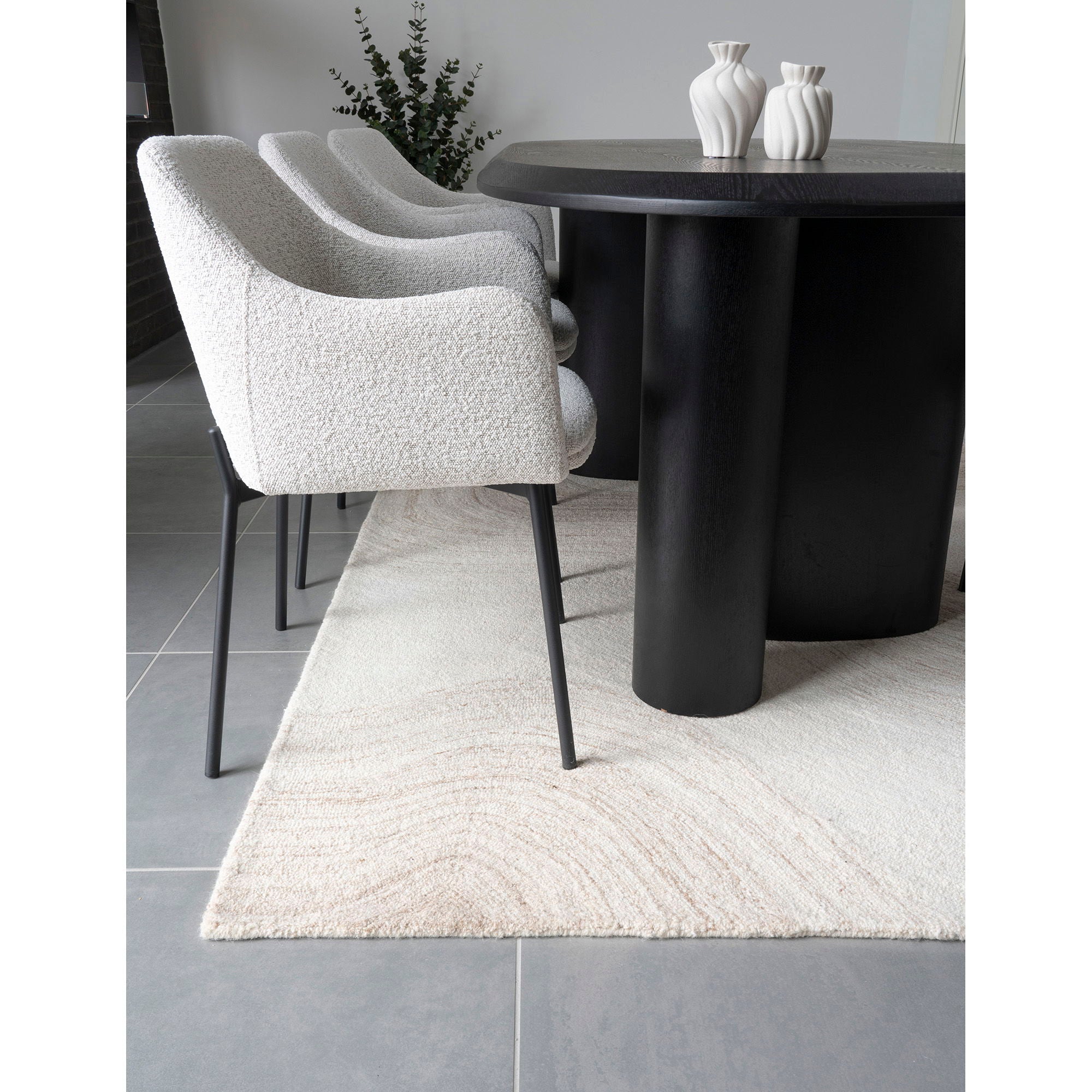 Aila 160x230cm Wollteppich – Hellbraun & Elfenbein