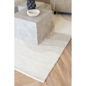 Aila 160x230cm Wollteppich – Hellbraun & Elfenbein
