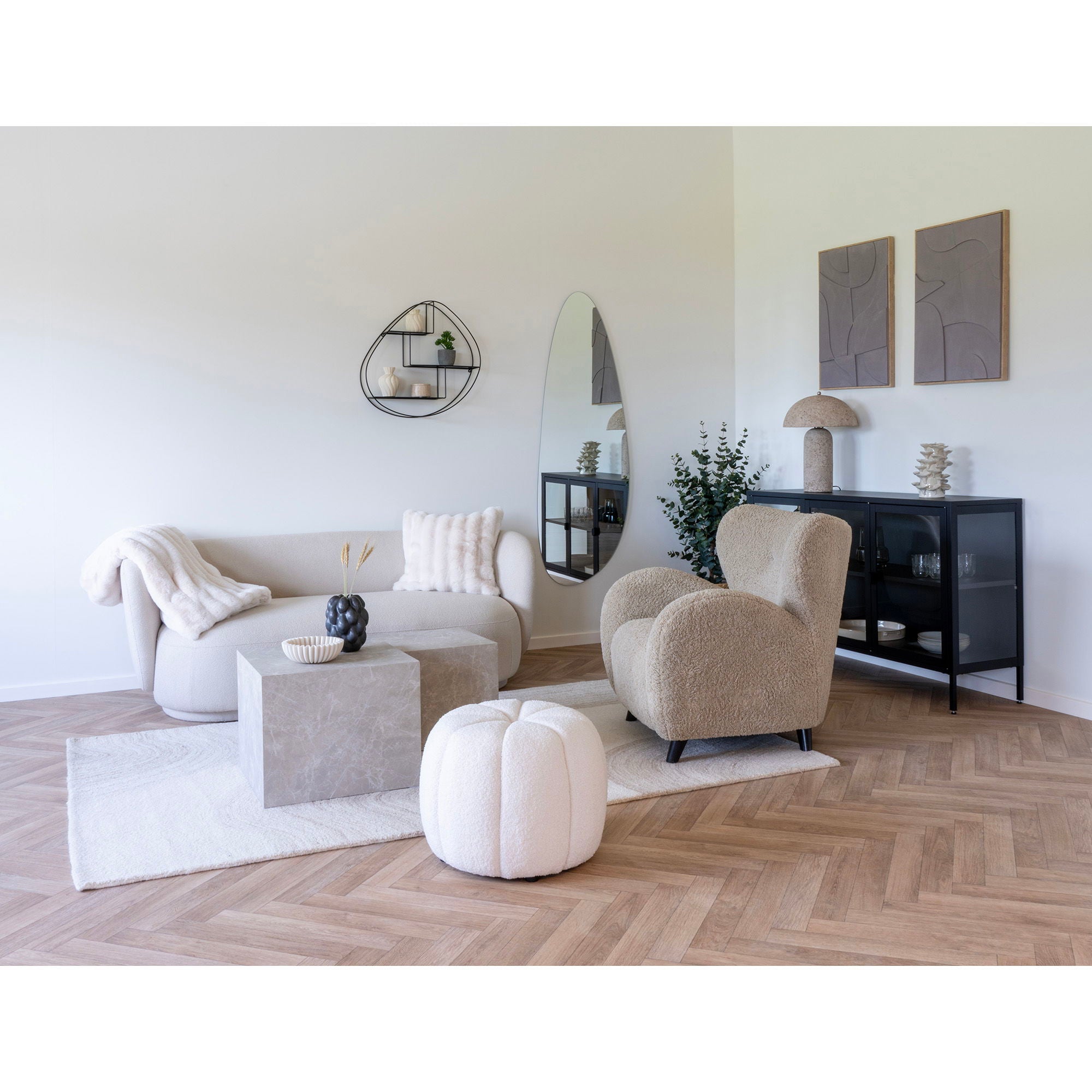 Aila 160x230cm Wollteppich – Hellbraun & Elfenbein